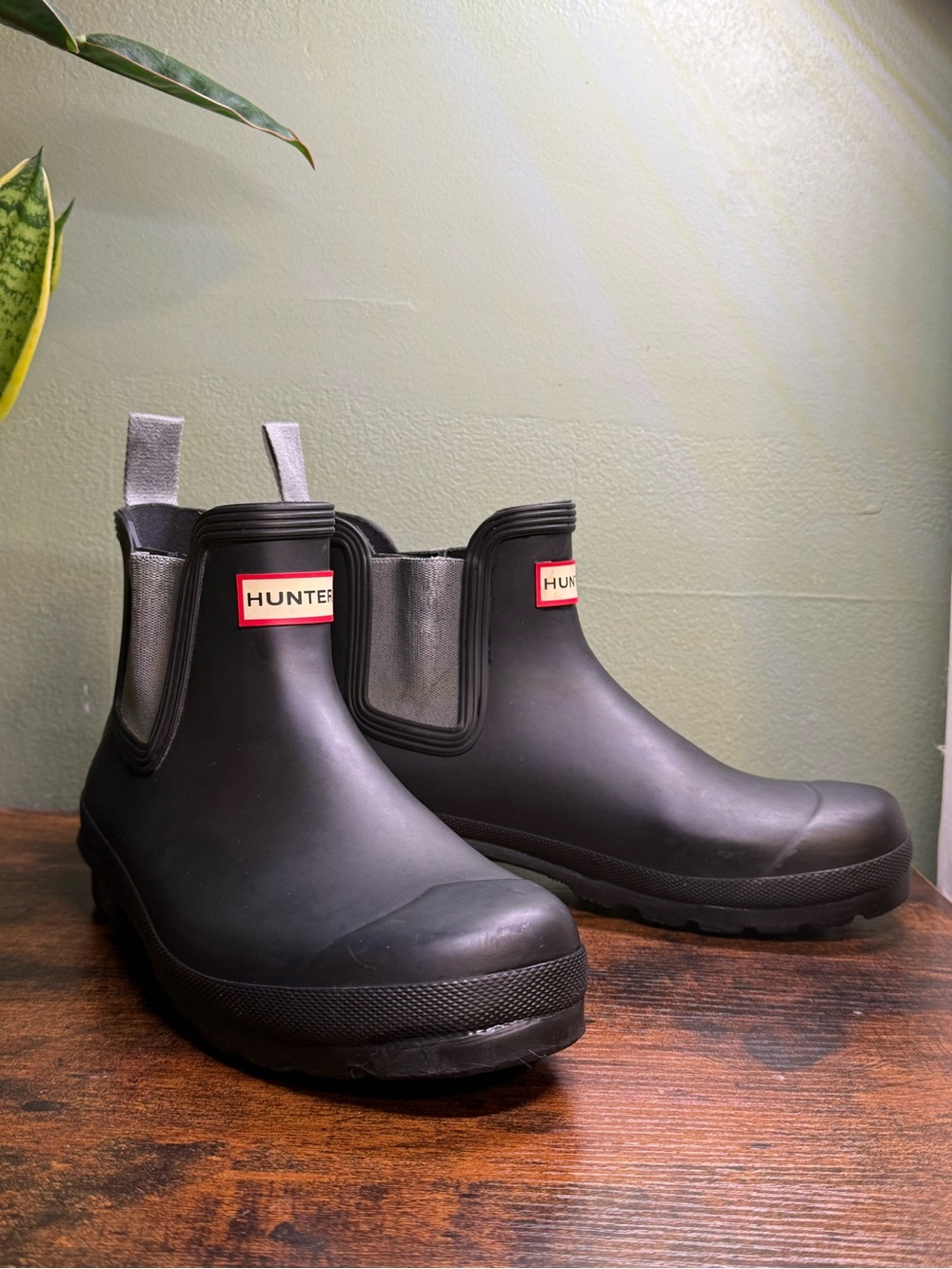 Hunter Women's Original
Chelsea Boots
Waterproof Rainboot WFS2078RMA